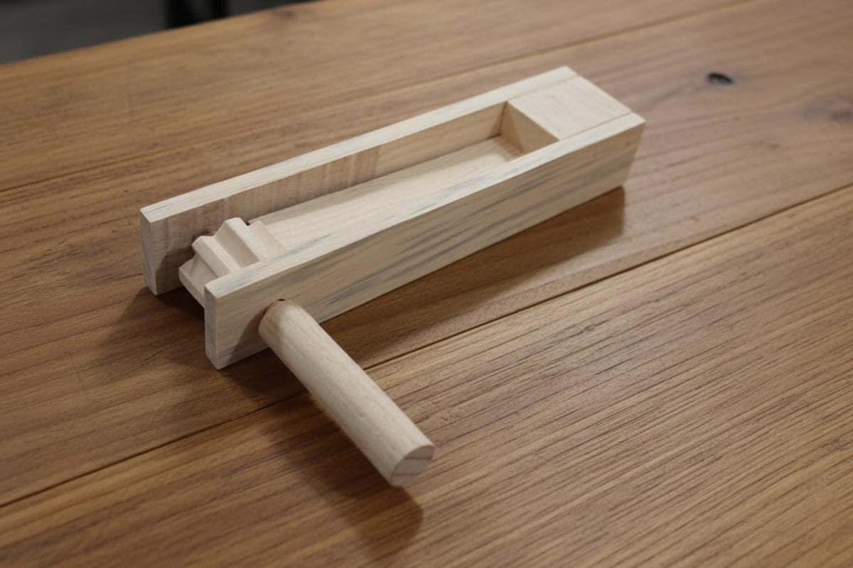 Matraca de madera / Chica (Mayoreo 12 piezas)